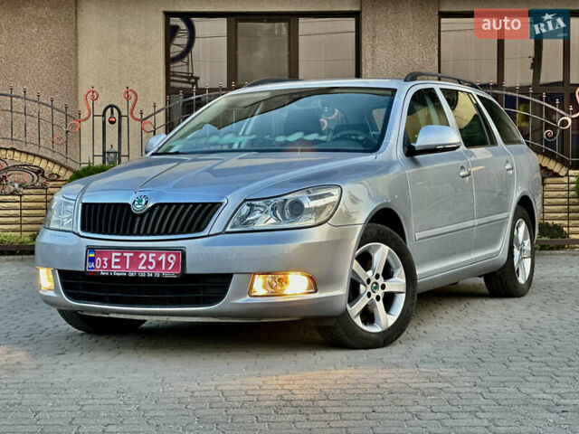 Серый Шкода Октавия, объемом двигателя 1.6 л и пробегом 232 тыс. км за 9350 $, фото 1 на Automoto.ua