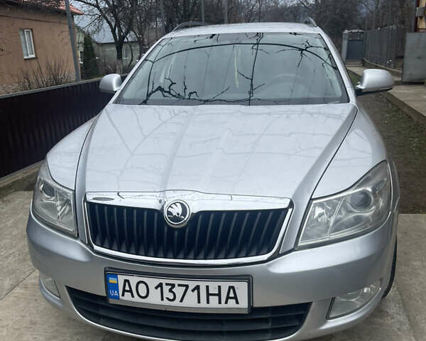Серый Шкода Октавия, объемом двигателя 1.6 л и пробегом 280 тыс. км за 8200 $, фото 1 на Automoto.ua