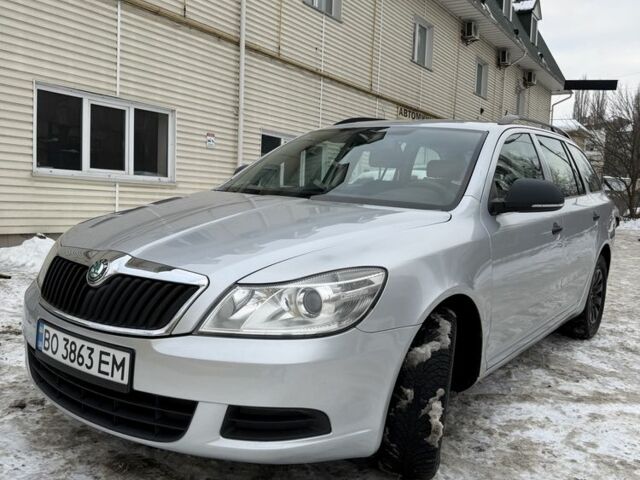 Сірий Шкода Октавія, об'ємом двигуна 1.6 л та пробігом 191 тис. км за 9000 $, фото 1 на Automoto.ua