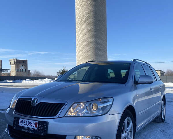 Серый Шкода Октавия, объемом двигателя 1.4 л и пробегом 213 тыс. км за 8200 $, фото 1 на Automoto.ua
