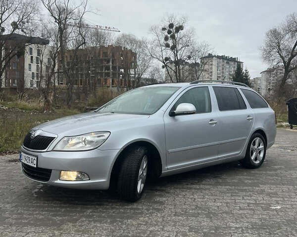 Серый Шкода Октавия, объемом двигателя 1.6 л и пробегом 312 тыс. км за 8200 $, фото 1 на Automoto.ua