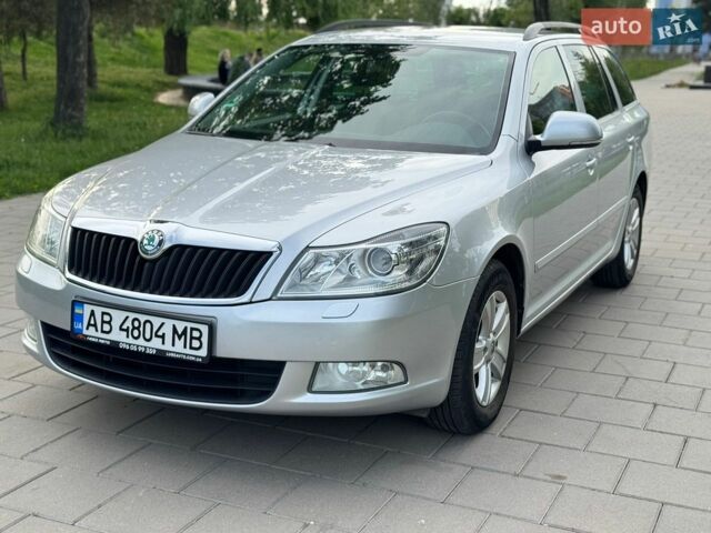 Серый Шкода Октавия, объемом двигателя 1.6 л и пробегом 215 тыс. км за 8900 $, фото 1 на Automoto.ua