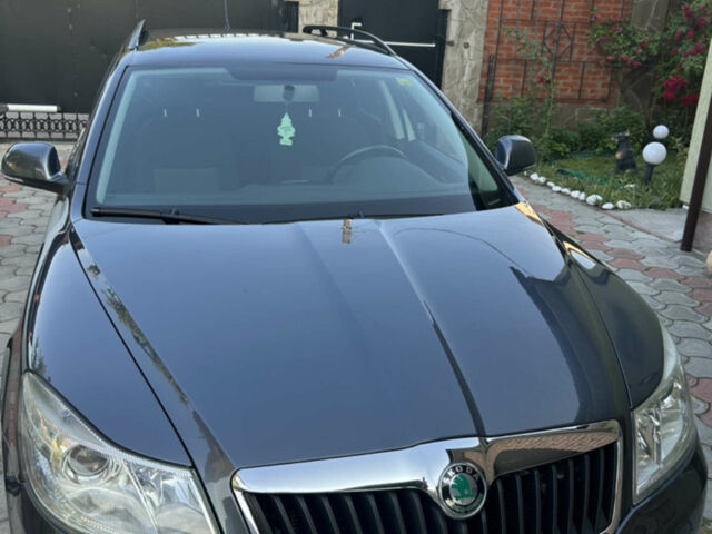 Серый Шкода Октавия, объемом двигателя 1.8 л и пробегом 207 тыс. км за 7800 $, фото 1 на Automoto.ua