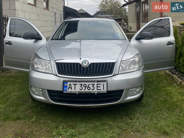 Сірий Шкода Октавія, об'ємом двигуна 1.6 л та пробігом 251 тис. км за 7800 $, фото 1 на Automoto.ua