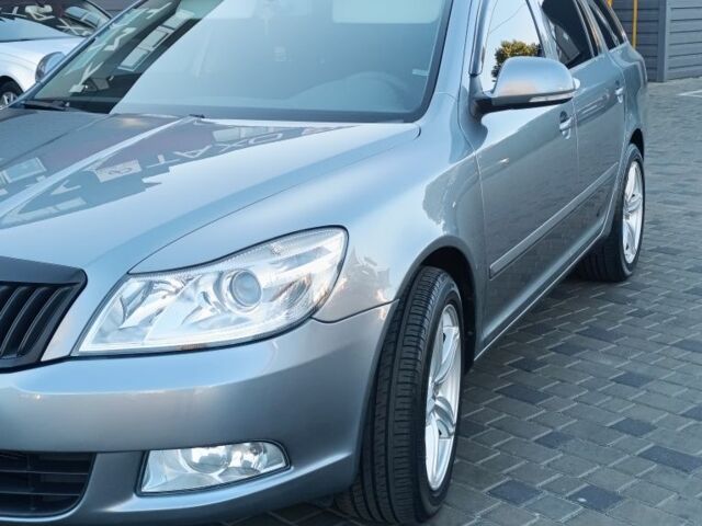 Сірий Шкода Октавія, об'ємом двигуна 1.8 л та пробігом 169 тис. км за 8499 $, фото 1 на Automoto.ua