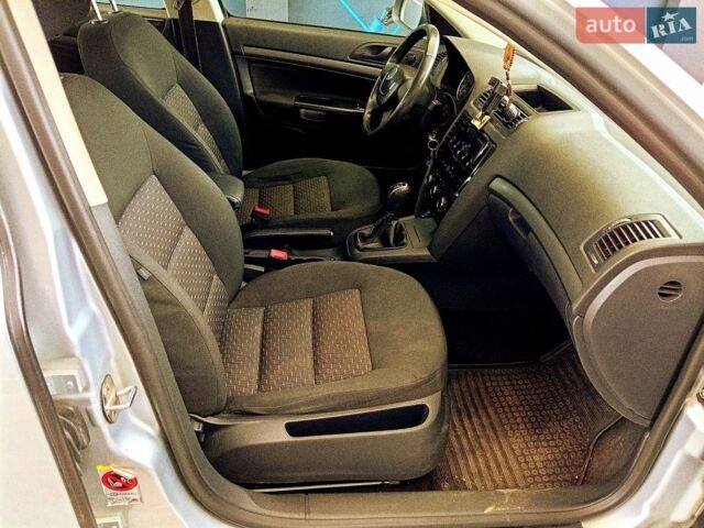 Сірий Шкода Октавія, об'ємом двигуна 1.6 л та пробігом 274 тис. км за 6500 $, фото 1 на Automoto.ua