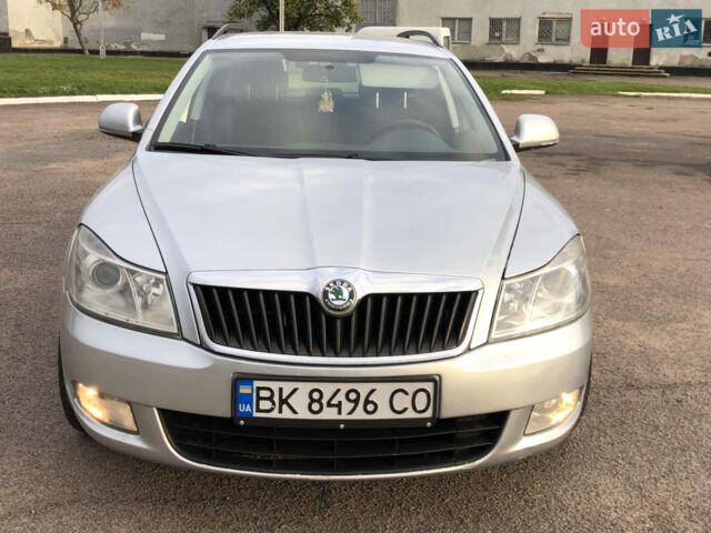 Серый Шкода Октавия, объемом двигателя 2.01 л и пробегом 260 тыс. км за 8999 $, фото 1 на Automoto.ua