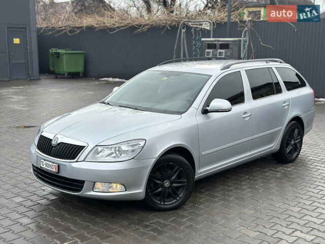 Серый Шкода Октавия, объемом двигателя 1.8 л и пробегом 217 тыс. км за 8899 $, фото 1 на Automoto.ua