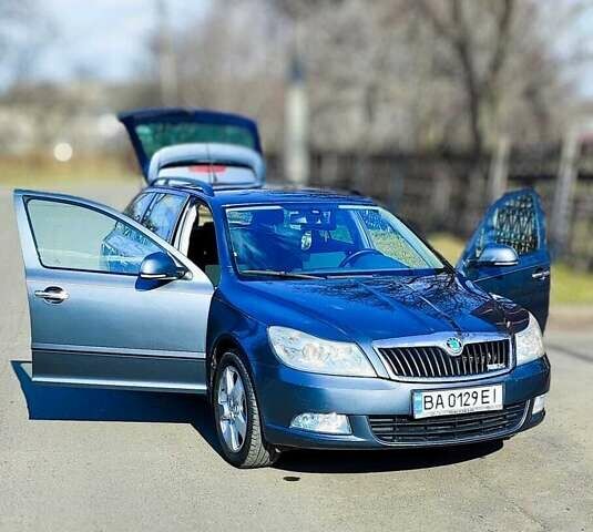 Серый Шкода Октавия, объемом двигателя 1.8 л и пробегом 226 тыс. км за 8300 $, фото 1 на Automoto.ua