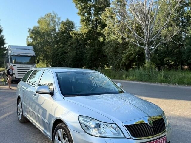 Серый Шкода Октавия, объемом двигателя 1.8 л и пробегом 159 тыс. км за 9500 $, фото 1 на Automoto.ua