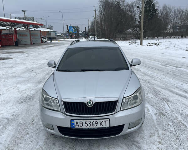 Серый Шкода Октавия, объемом двигателя 2 л и пробегом 312 тыс. км за 8100 $, фото 1 на Automoto.ua