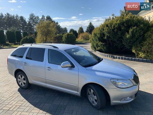 Серый Шкода Октавия, объемом двигателя 1.6 л и пробегом 280 тыс. км за 8200 $, фото 1 на Automoto.ua