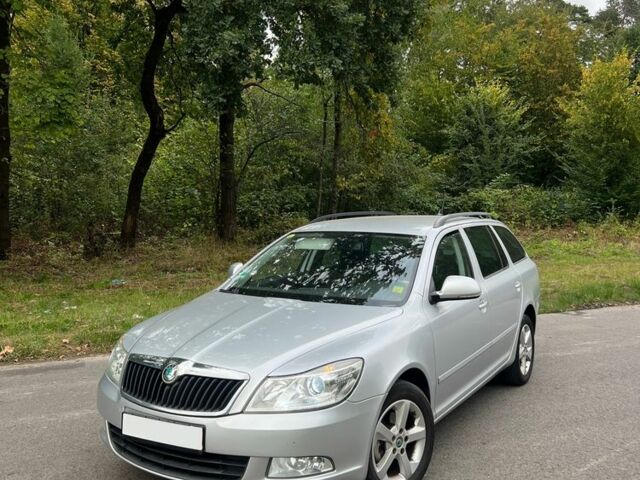 Шкода Октавия 2012 в Луцке на Automoto.ua Серый Шкода Октавия, объемом двигателя 2 л и пробегом 314 тыс. км за 9400 $, фото 1 на Automoto.ua