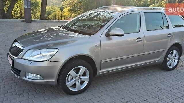 Серый Шкода Октавия, объемом двигателя 1.8 л и пробегом 177 тыс. км за 9300 $, фото 1 на Automoto.ua
