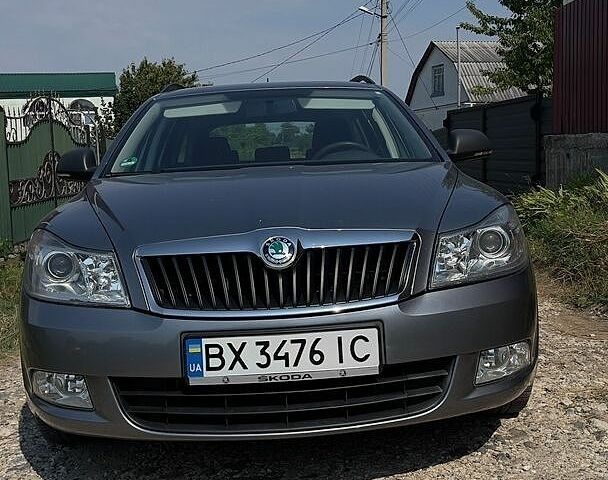 Серый Шкода Октавия, объемом двигателя 1.2 л и пробегом 200 тыс. км за 5200 $, фото 1 на Automoto.ua