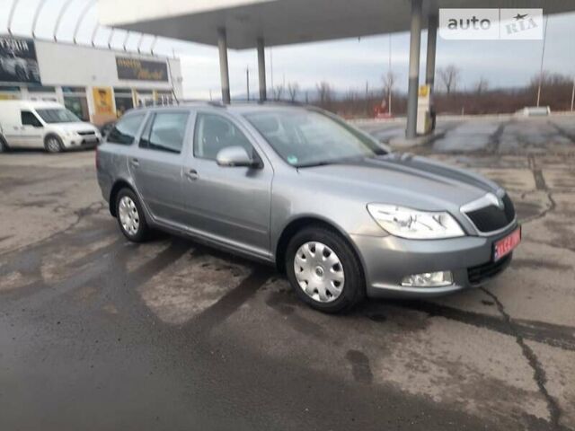 Серый Шкода Октавия, объемом двигателя 1.2 л и пробегом 185 тыс. км за 6900 $, фото 1 на Automoto.ua