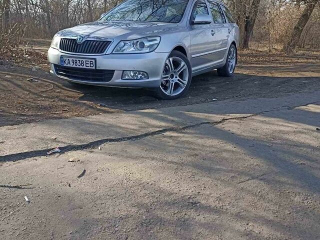 Серый Шкода Октавия, объемом двигателя 1.8 л и пробегом 307 тыс. км за 6800 $, фото 1 на Automoto.ua