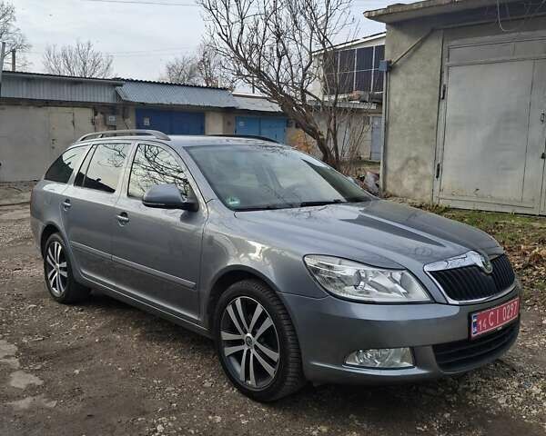 Серый Шкода Октавия, объемом двигателя 1.6 л и пробегом 195 тыс. км за 8950 $, фото 1 на Automoto.ua