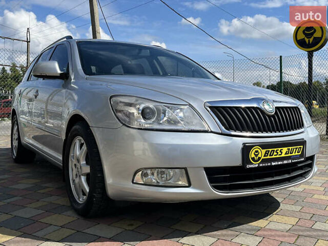 Серый Шкода Октавия, объемом двигателя 1.6 л и пробегом 243 тыс. км за 7600 $, фото 1 на Automoto.ua