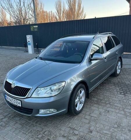 Серый Шкода Октавия, объемом двигателя 1.6 л и пробегом 272 тыс. км за 7900 $, фото 1 на Automoto.ua
