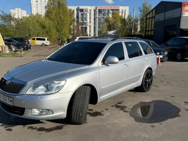 Серый Шкода Октавия, объемом двигателя 1.8 л и пробегом 230 тыс. км за 9900 $, фото 1 на Automoto.ua