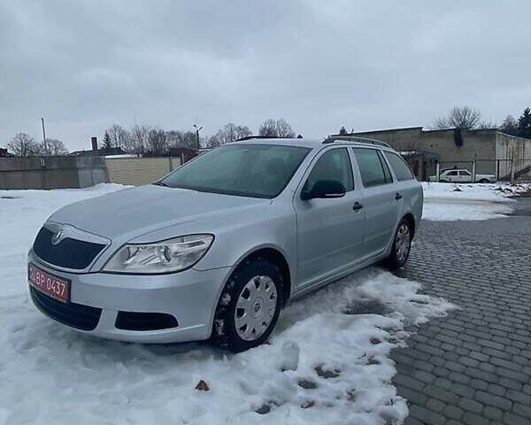 Серый Шкода Октавия, объемом двигателя 1.6 л и пробегом 240 тыс. км за 7000 $, фото 1 на Automoto.ua