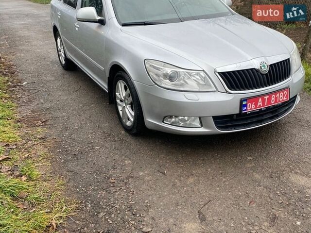 Серый Шкода Октавия, объемом двигателя 1.6 л и пробегом 231 тыс. км за 7800 $, фото 1 на Automoto.ua