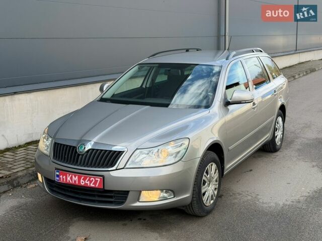 Серый Шкода Октавия, объемом двигателя 1.6 л и пробегом 178 тыс. км за 8500 $, фото 1 на Automoto.ua