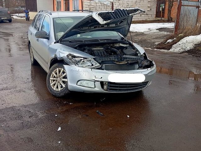 Серый Шкода Октавия, объемом двигателя 1.6 л и пробегом 280 тыс. км за 3999 $, фото 1 на Automoto.ua