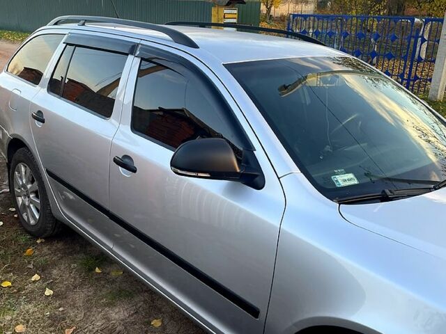 Серый Шкода Октавия, объемом двигателя 1.6 л и пробегом 203 тыс. км за 9500 $, фото 1 на Automoto.ua