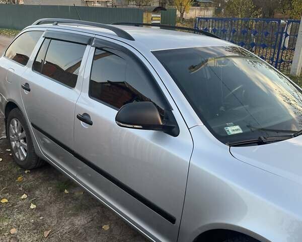 Серый Шкода Октавия, объемом двигателя 1.6 л и пробегом 203 тыс. км за 9500 $, фото 1 на Automoto.ua