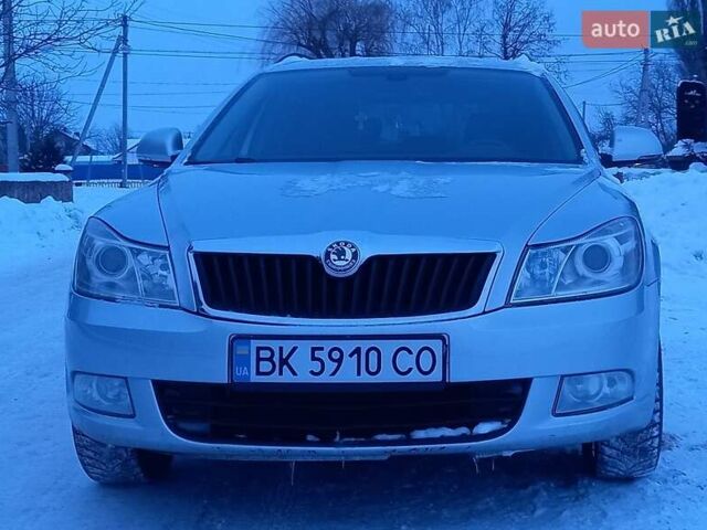 Серый Шкода Октавия, объемом двигателя 1.6 л и пробегом 248 тыс. км за 9198 $, фото 1 на Automoto.ua