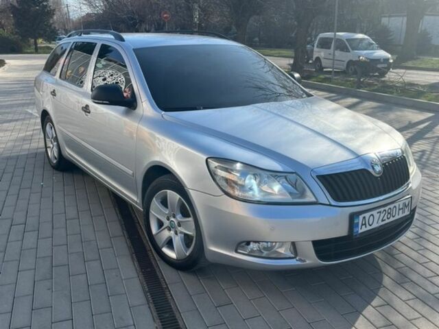 Серый Шкода Октавия, объемом двигателя 1.6 л и пробегом 400 тыс. км за 7700 $, фото 1 на Automoto.ua