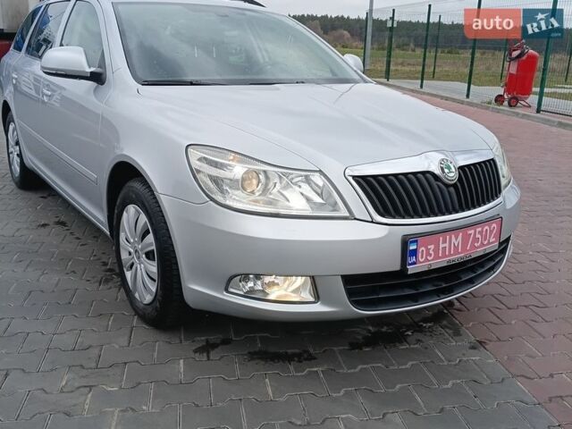 Серый Шкода Октавия, объемом двигателя 1.6 л и пробегом 218 тыс. км за 9500 $, фото 1 на Automoto.ua