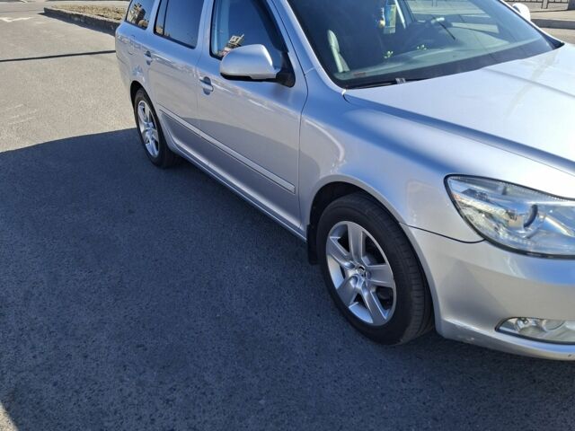 Серый Шкода Октавия, объемом двигателя 1.6 л и пробегом 201 тыс. км за 8400 $, фото 1 на Automoto.ua