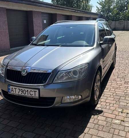 Сірий Шкода Октавія, об'ємом двигуна 1.6 л та пробігом 198 тис. км за 10400 $, фото 1 на Automoto.ua