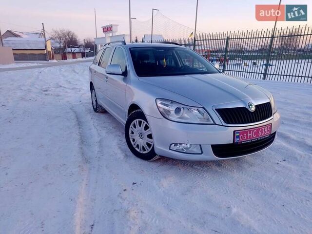 Серый Шкода Октавия, объемом двигателя 1.6 л и пробегом 220 тыс. км за 8000 $, фото 1 на Automoto.ua