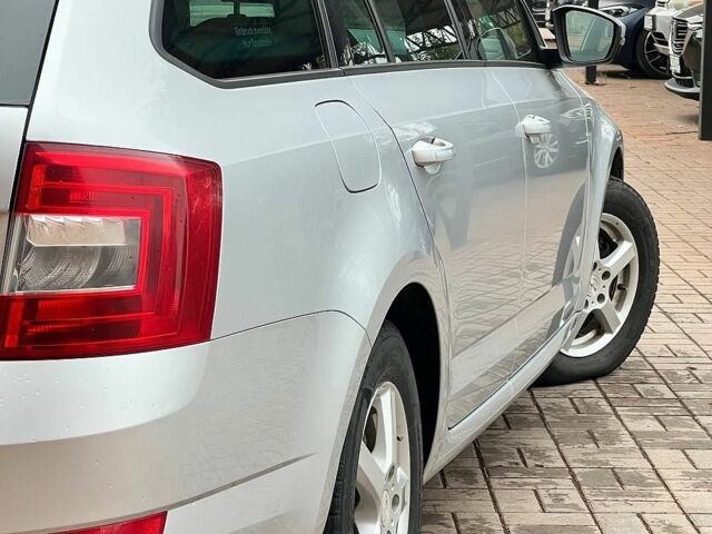 Сірий Шкода Октавія, об'ємом двигуна 1.6 л та пробігом 250 тис. км за 8900 $, фото 1 на Automoto.ua