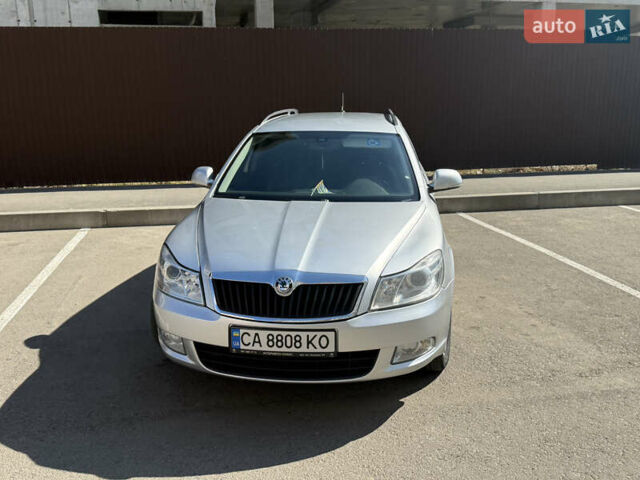 Серый Шкода Октавия, объемом двигателя 1.97 л и пробегом 245 тыс. км за 9500 $, фото 1 на Automoto.ua