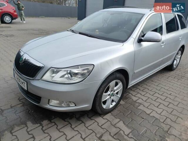 Серый Шкода Октавия, объемом двигателя 1.6 л и пробегом 315 тыс. км за 8700 $, фото 1 на Automoto.ua