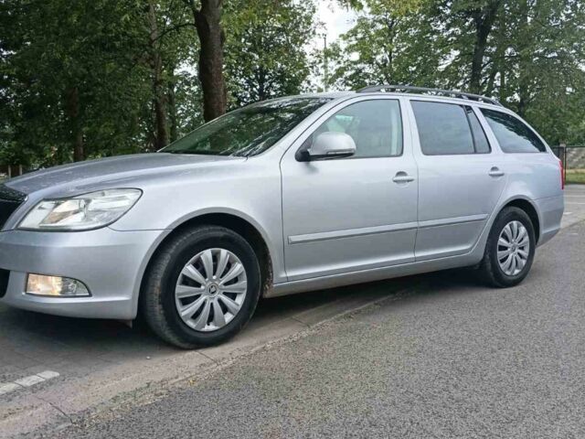 Серый Шкода Октавия, объемом двигателя 1.6 л и пробегом 219 тыс. км за 9496 $, фото 1 на Automoto.ua