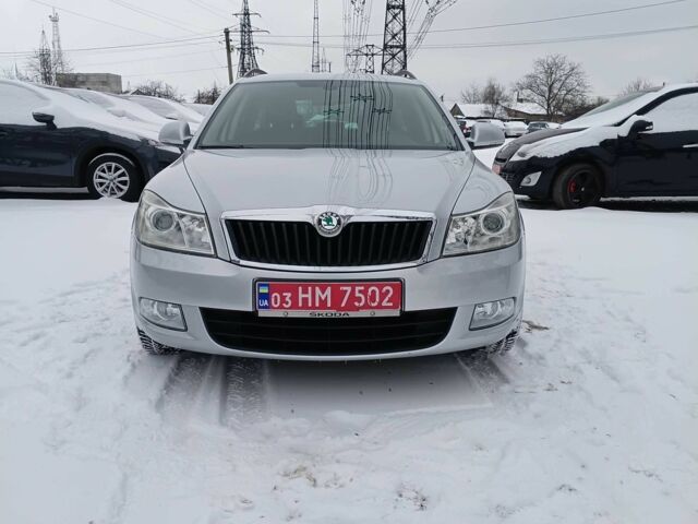 Серый Шкода Октавия, объемом двигателя 1.6 л и пробегом 218 тыс. км за 9500 $, фото 1 на Automoto.ua