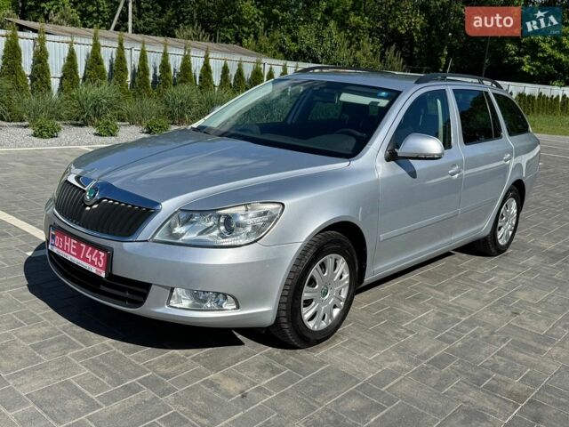 Серый Шкода Октавия, объемом двигателя 1.6 л и пробегом 176 тыс. км за 8900 $, фото 1 на Automoto.ua
