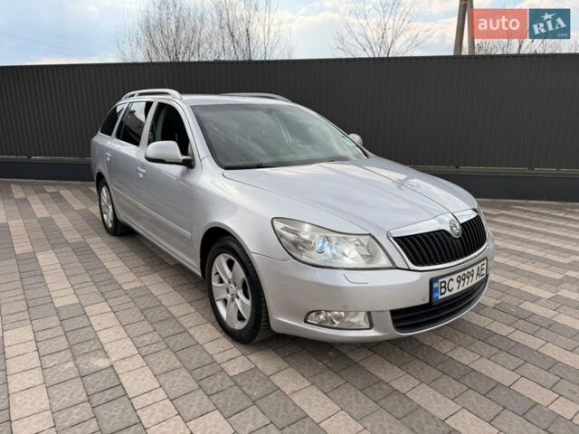 Серый Шкода Октавия, объемом двигателя 1.6 л и пробегом 243 тыс. км за 8800 $, фото 1 на Automoto.ua