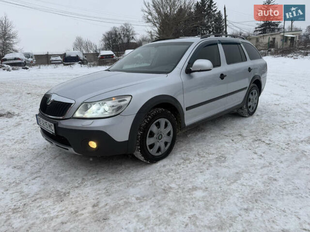 Сірий Шкода Октавія, об'ємом двигуна 2 л та пробігом 219 тис. км за 9999 $, фото 1 на Automoto.ua