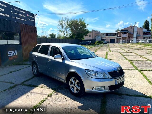 Серый Шкода Октавия, объемом двигателя 1.2 л и пробегом 217 тыс. км за 6400 $, фото 1 на Automoto.ua
