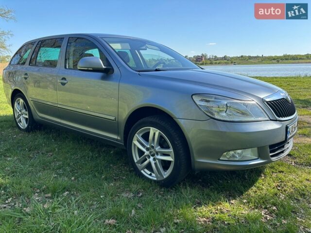Серый Шкода Октавия, объемом двигателя 1.6 л и пробегом 238 тыс. км за 8300 $, фото 1 на Automoto.ua