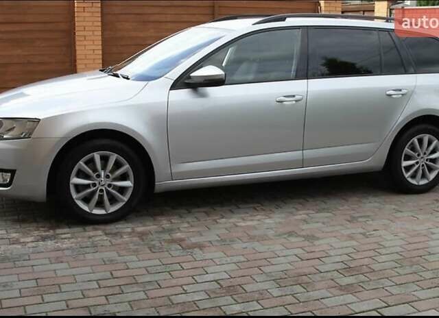 Серый Шкода Октавия, объемом двигателя 1.97 л и пробегом 230 тыс. км за 12000 $, фото 1 на Automoto.ua