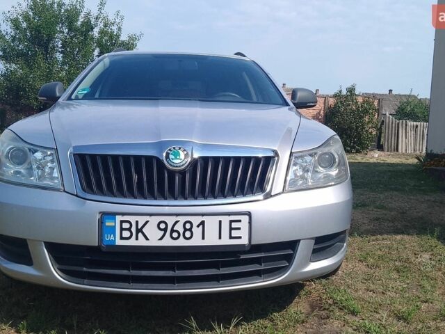 Серый Шкода Октавия, объемом двигателя 1.6 л и пробегом 266 тыс. км за 7500 $, фото 1 на Automoto.ua