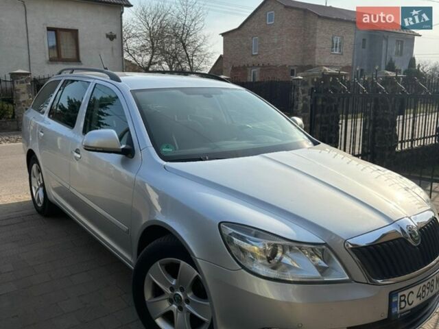 Серый Шкода Октавия, объемом двигателя 1.6 л и пробегом 330 тыс. км за 8250 $, фото 1 на Automoto.ua